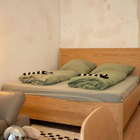 Zwei Grosse Altbau Fuer Gruppen Bis 14 Personen Im Leipziger Westen, Direkte Parkplaetze Im Innenhof, 10 Minuten Vom Zentrum *