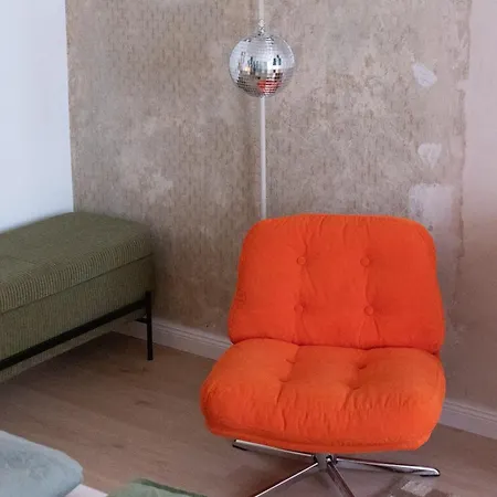 Zwei Grosse Altbau Fuer Gruppen Bis 14 Personen Im Leipziger Westen, Direkte Parkplaetze Im Innenhof, 10 Minuten Vom Zentrum Leipzig