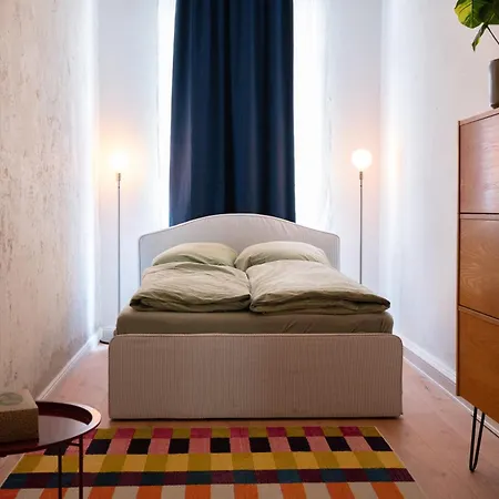 Zwei Grosse Altbau Fuer Gruppen Bis 14 Personen Im Leipziger Westen, Direkte Parkplaetze Im Innenhof, 10 Minuten Vom Zentrum Apartamento Leipzig