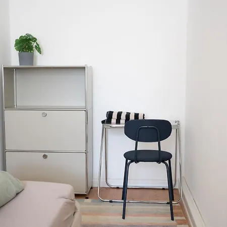 Zwei Grosse Altbau Fuer Gruppen Bis 14 Personen Im Leipziger Westen, Direkte Parkplaetze Im Innenhof, 10 Minuten Vom Zentrum Apartamento *
