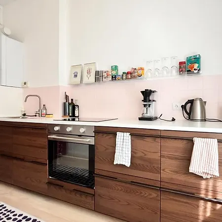 Apartamento Zwei Grosse Altbau Fuer Gruppen Bis 14 Personen Im Leipziger Westen, Direkte Parkplaetze Im Innenhof, 10 Minuten Vom Zentrum *