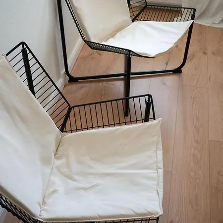 Apartamento Zwei Grosse Altbau Fuer Gruppen Bis 14 Personen Im Leipziger Westen, Direkte Parkplaetze Im Innenhof, 10 Minuten Vom Zentrum