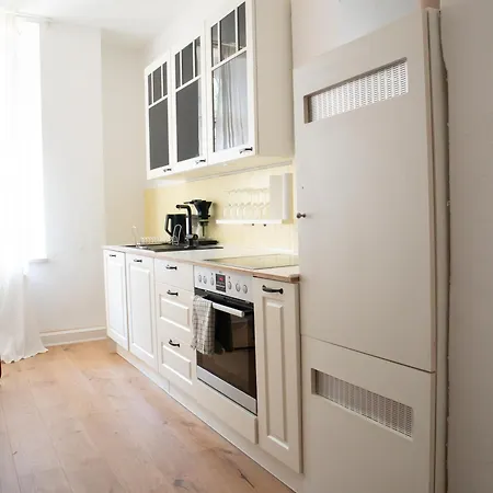 Zwei Grosse Altbau Fuer Gruppen Bis 14 Personen Im Leipziger Westen, Direkte Parkplaetze Im Innenhof, 10 Minuten Vom Zentrum Apartamento Leipzig