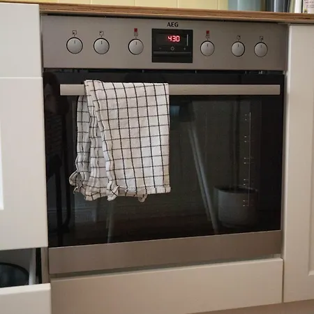 Zwei Grosse Altbau Fuer Gruppen Bis 14 Personen Im Leipziger Westen, Direkte Parkplaetze Im Innenhof, 10 Minuten Vom Zentrum Apartamento Leipzig