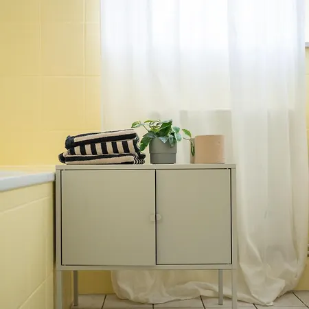 Apartamento Zwei Grosse Altbau Fuer Gruppen Bis 14 Personen Im Leipziger Westen, Direkte Parkplaetze Im Innenhof, 10 Minuten Vom Zentrum Leipzig